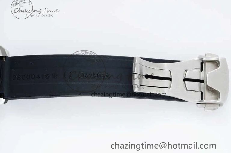 0516 Speedmaster Racing Master SS HKF Best Edition White Black Dial on Black Rubber Strap A Effortless 7813
